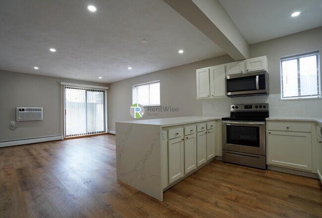 Building Photo - 116 Tremont St