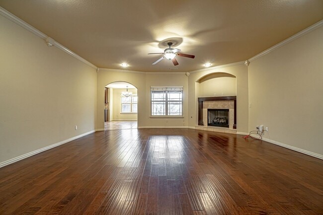 Building Photo - Beautiful Family Home in Bentonville!