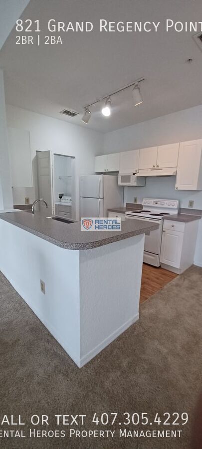 Foto del edificio - 821 Grand Regency Pointe