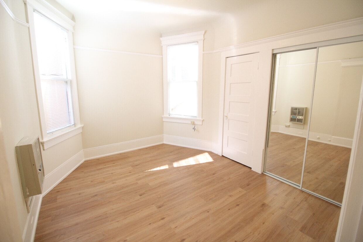 Primary Photo - 1020 Bush St