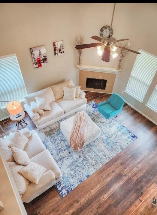 Foto del edificio - 2706 Lakecrest Way Dr