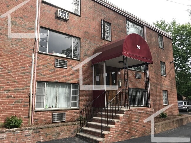 Building Photo - 50 Evergreen St