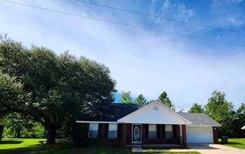 Building Photo - 16386 Absalom St