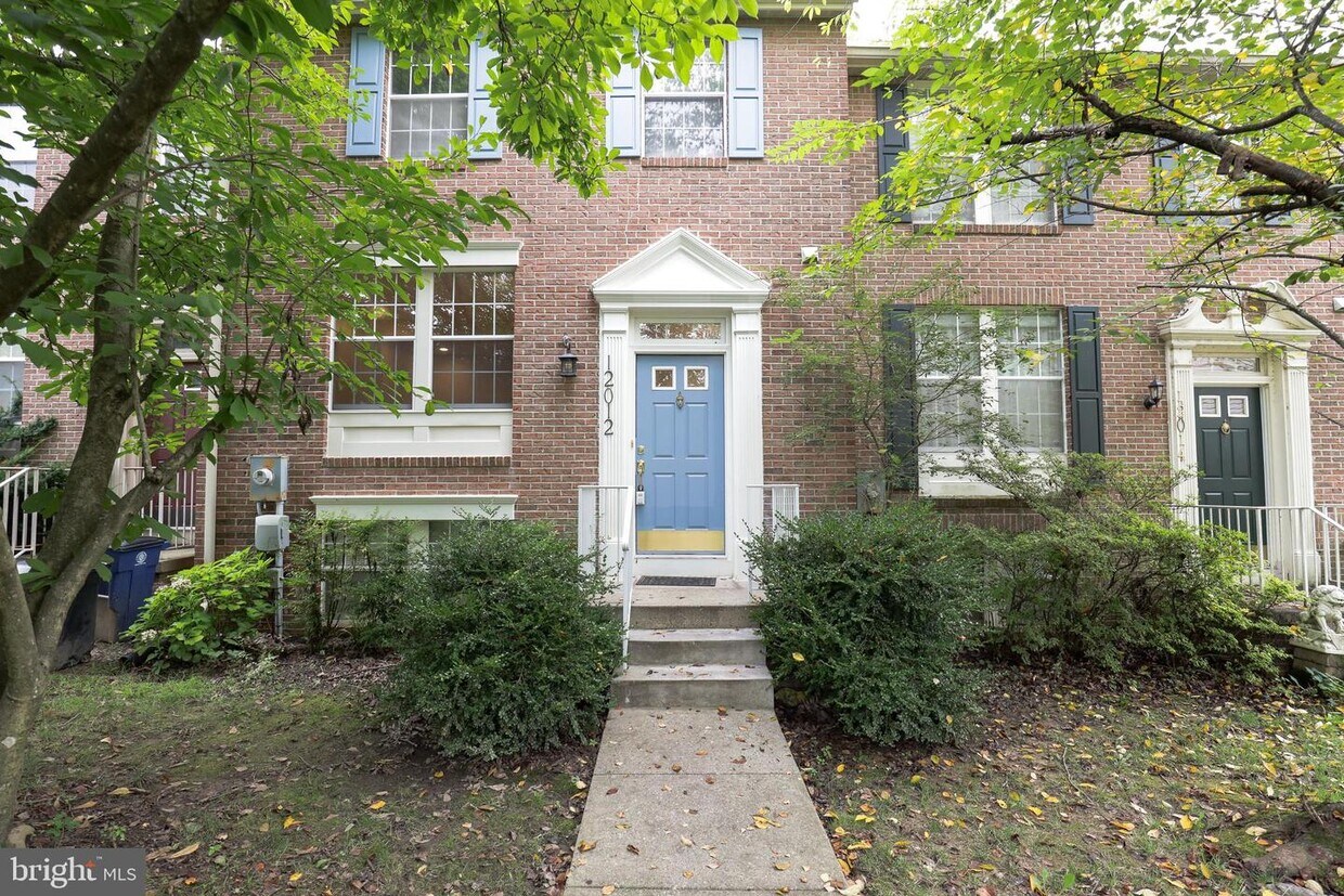 12012 Cherry Blossom Pl, North Potomac, MD 20878 Townhome Rentals in