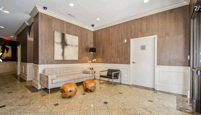 Lobby - 515 Main St