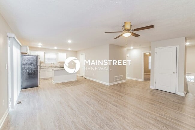 Building Photo - 4 Bedroom Pet-Friendly Home in Shepherdsvi...