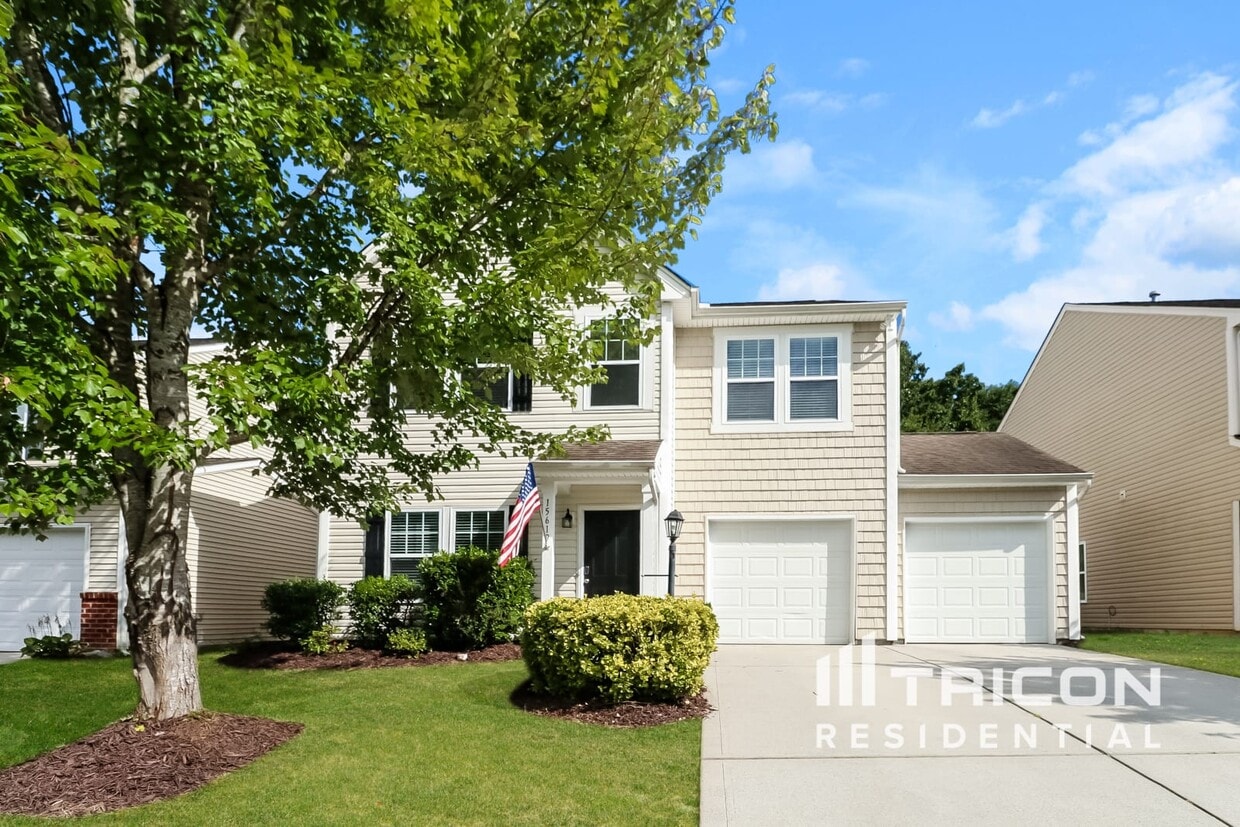 Primary Photo - 15619 Lakepoint Forest Dr