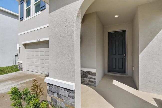 Building Photo - 2546 Warren Acrs Blvd