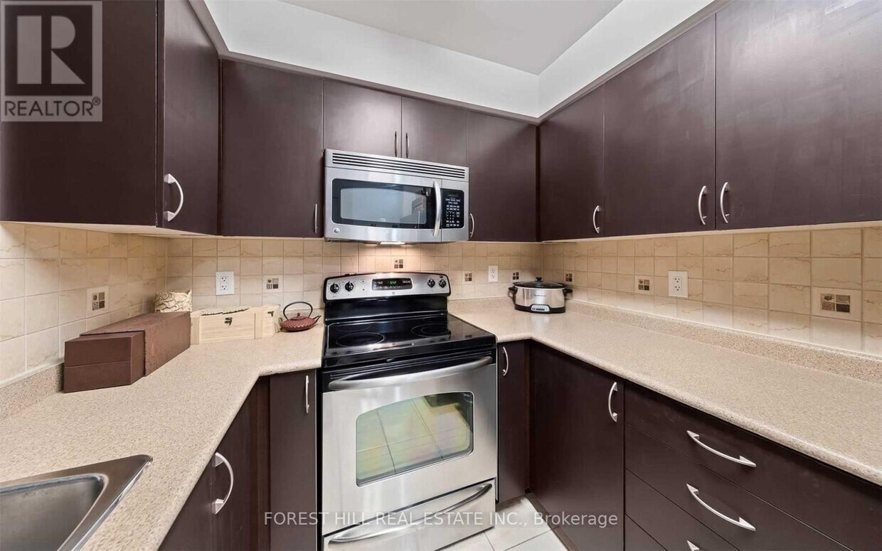 Primary Photo - 5500-5500 Yonge St