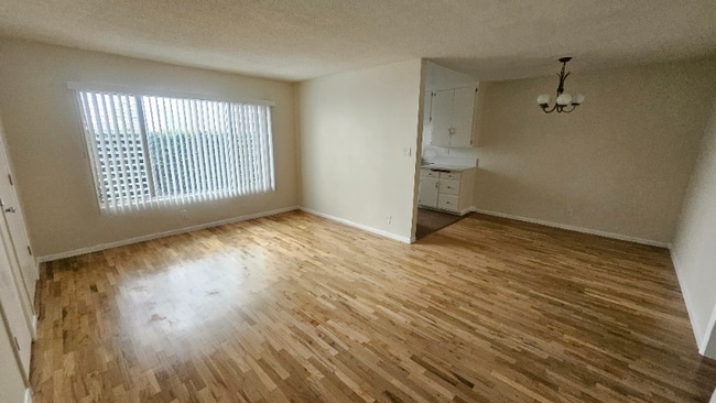 Foto del edificio - 1201 N Ogden Dr