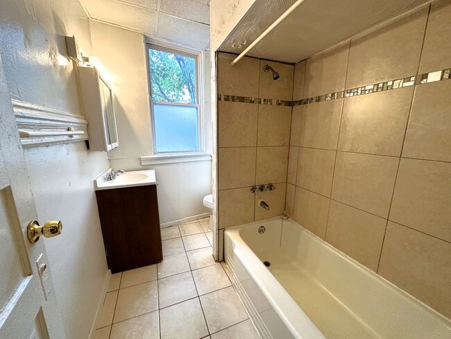 Building Photo - Lawrenceville - Apartments For Rent In Pit...