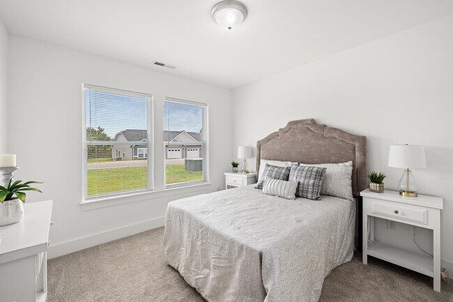 Foto del edificio - 715 Jessica Miley Ln