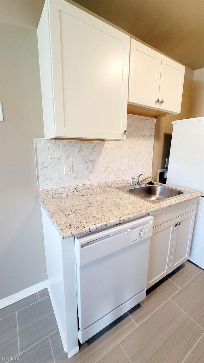 Building Photo - 2 br, 1 bath House - 1233 Nelson St
