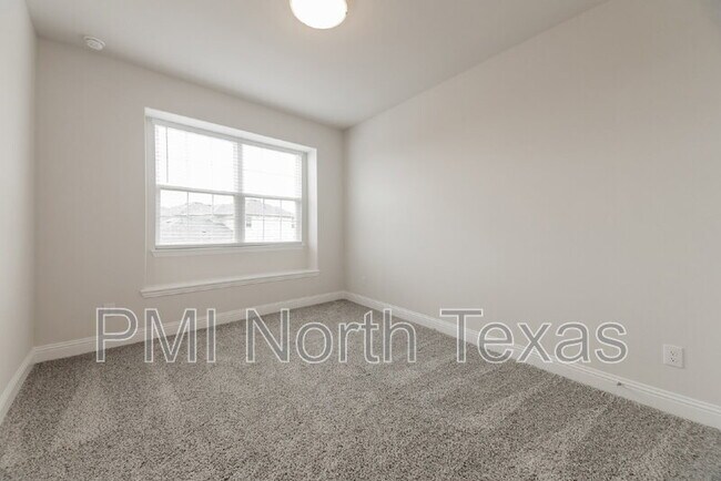 Building Photo - 909 Sicily Blvd
