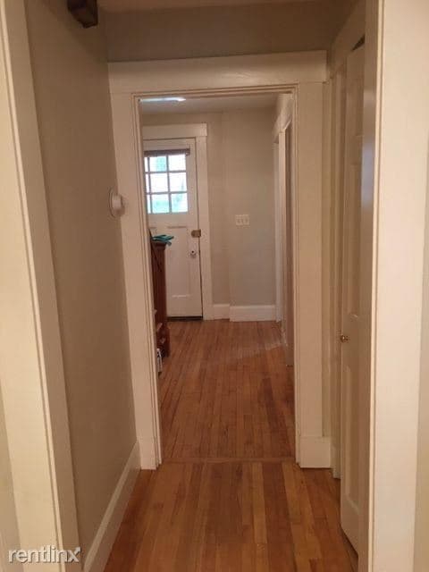 Building Photo - 2 br, 1.5 bath Condo - 114 Hollis St