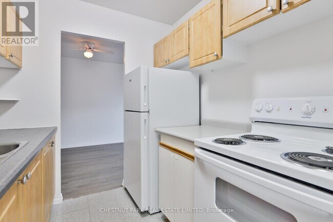 Photo du bâtiment - 900 Glen St