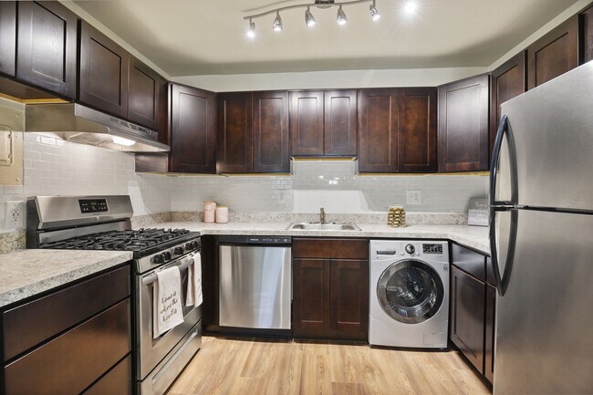 Foto del edificio - Cross Creek