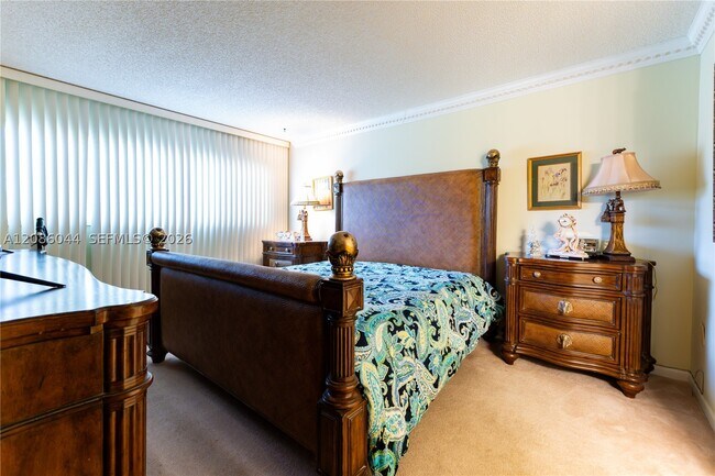 Building Photo - 1600 SW 127th Way