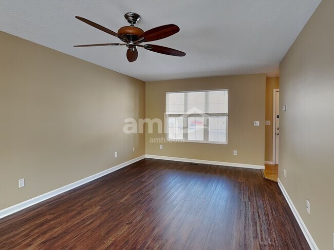 Foto del edificio - 1031 Buddleia Ct