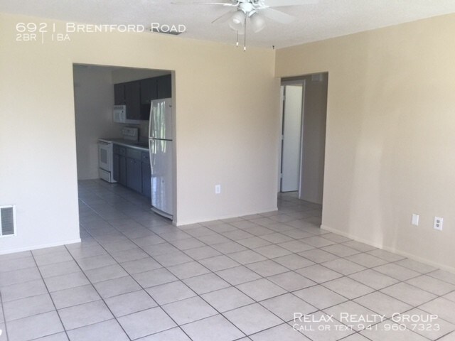Foto del edificio - 6921 Brentford Rd