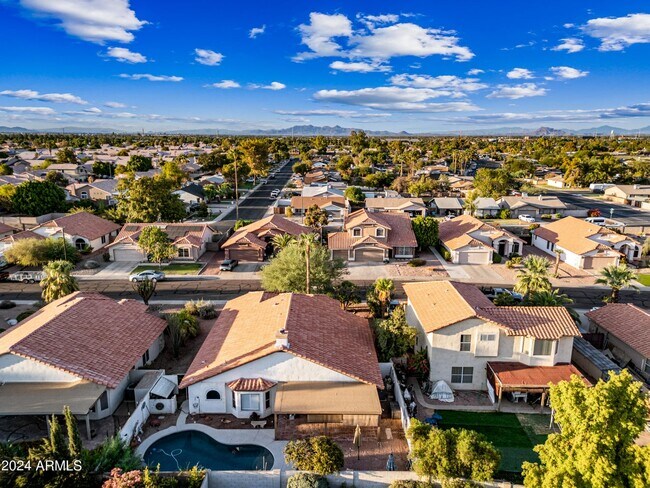 Foto del edificio - 473 W Smoke Tree Rd