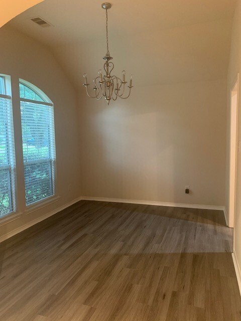 Building Photo - 20110 Emerald Cliff Ln