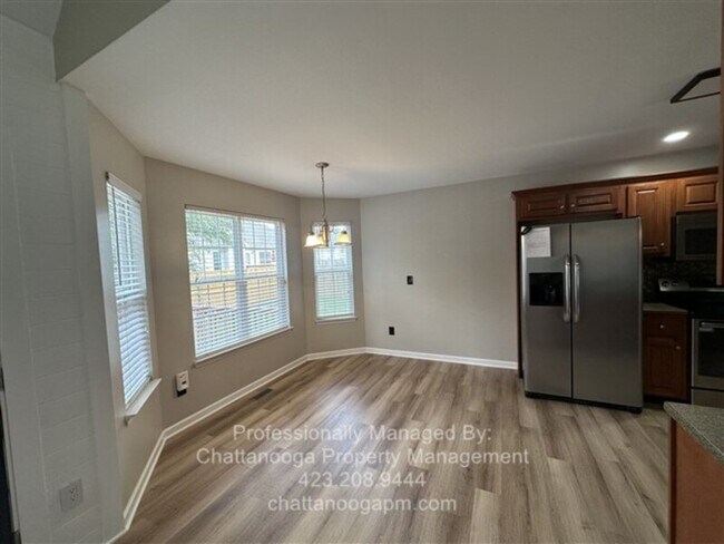 Foto del edificio - 8245 Witherow Way