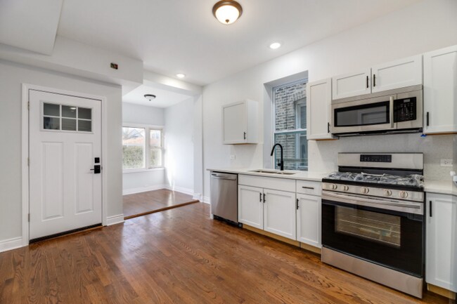 Building Photo - 4440 S Campbell Ave