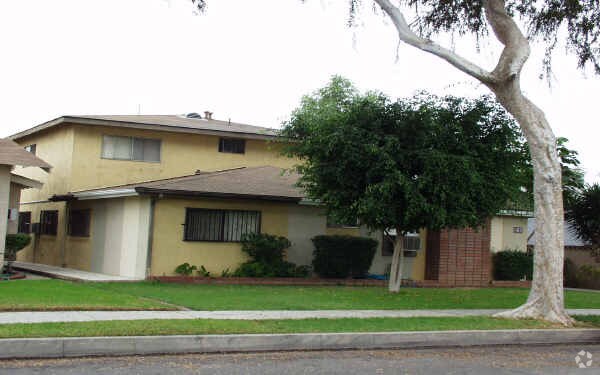 Primary Photo - 137 N 3rd St