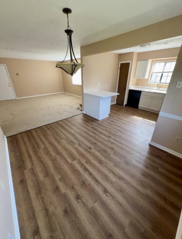 Building Photo - 6385 Catawba Dr
