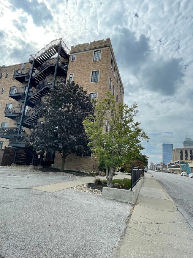Foto del edificio - 825 N Delaware St