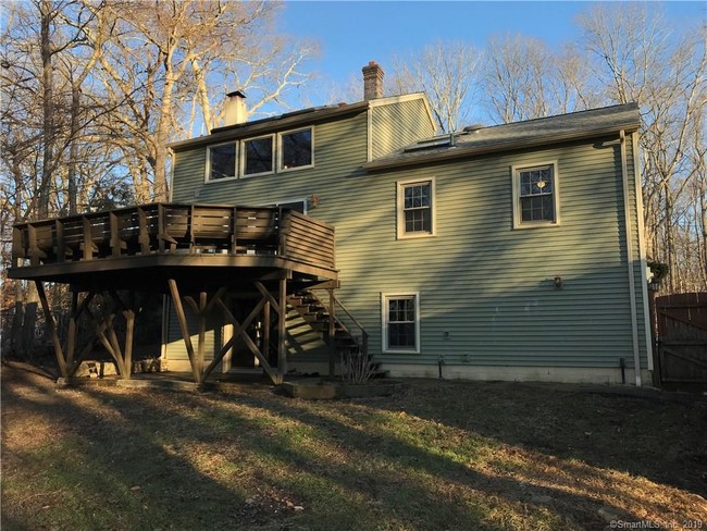 Foto del edificio - 82 Vinegar Hill Rd