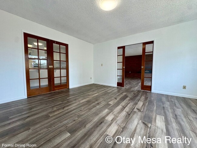 Foto del edificio - Spacious 3BR Home with Garden Beds & Pet-F...