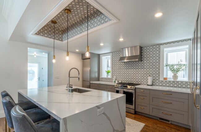 Foto del edificio - 630 E 300 S