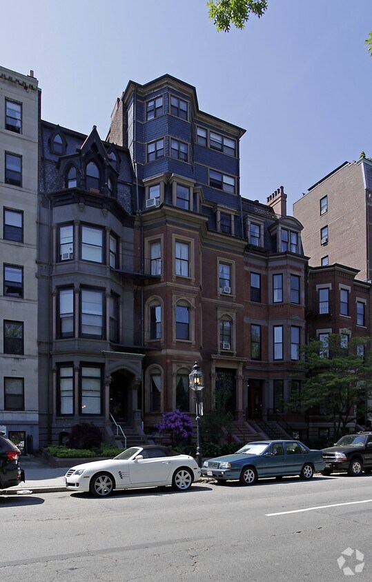 Primary Photo - 82 Commonwealth Ave