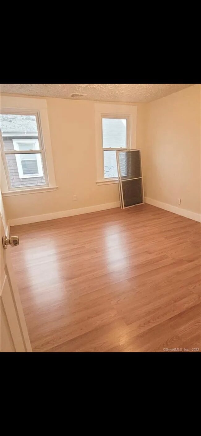 Building Photo - 23 Harding Pl