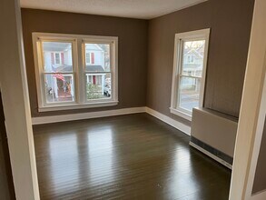 Building Photo - 17 Harrison Ave