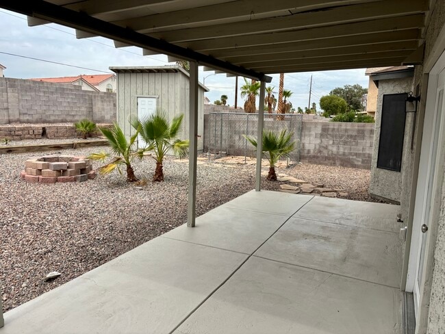 Foto del edificio - 1316 Wheatland Way