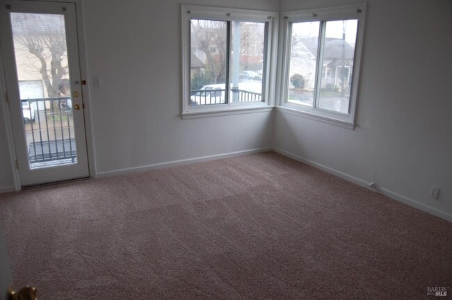 Building Photo - 148 N 3rd St