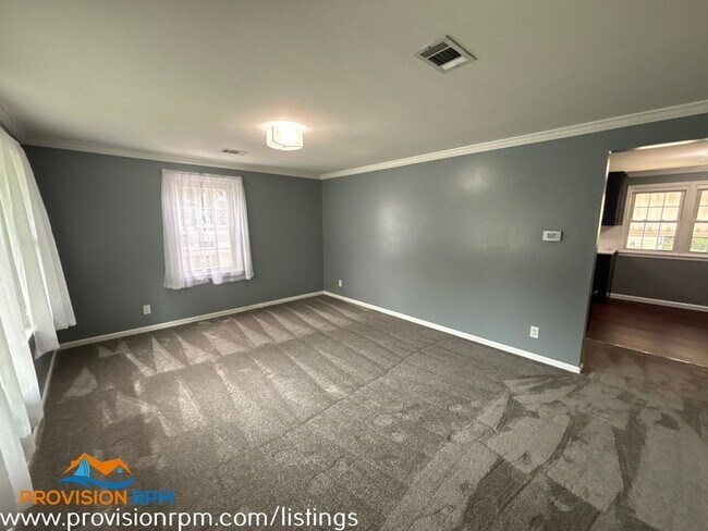 Foto del edificio - 1410 Evergreen Rd