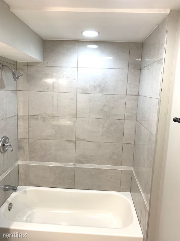 Building Photo - 5 br, 2 bath House - 4202 188th Pl