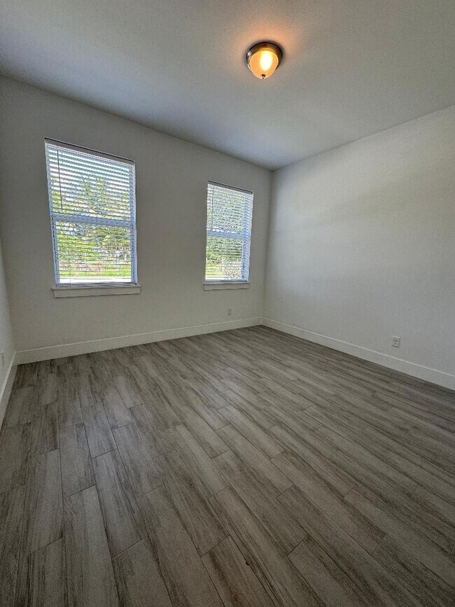 Foto del edificio - 1029 Mango Dr