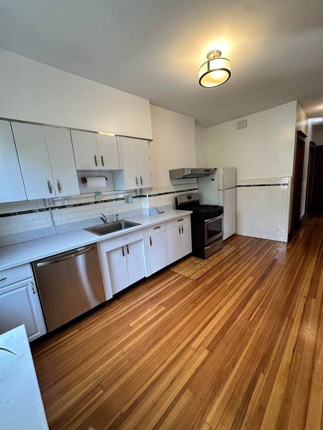 Foto del edificio - 22 46th St