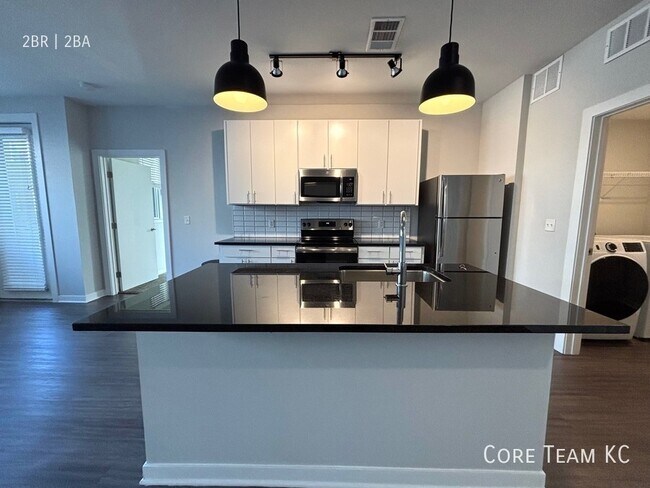 Building Photo - 2705 McGee Trafficway