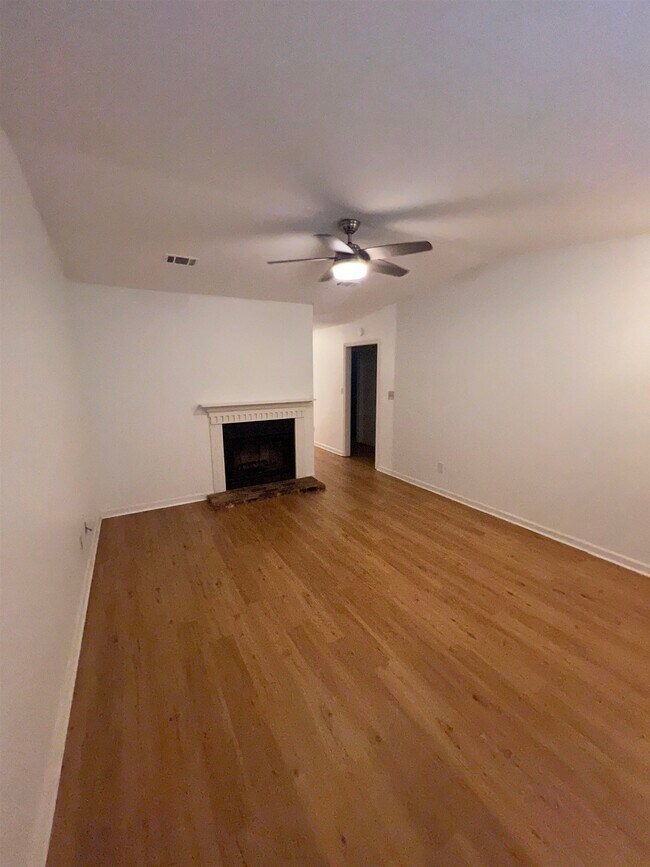 Building Photo - 130 Belmont Rd