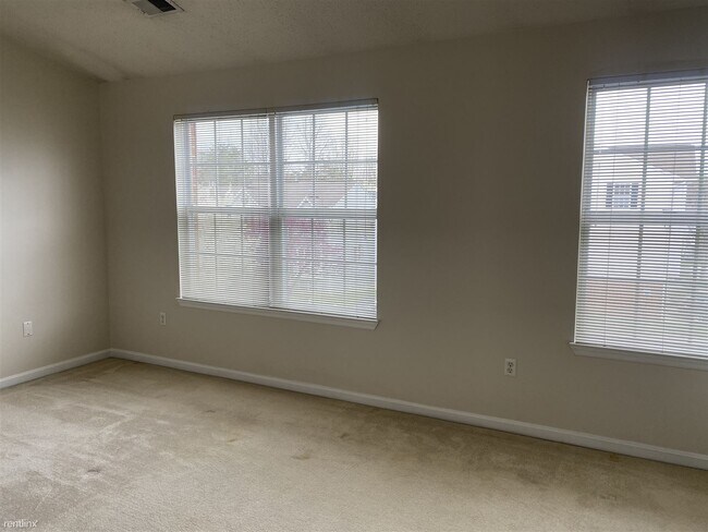 Building Photo - 10913 Henry Darnall Ct