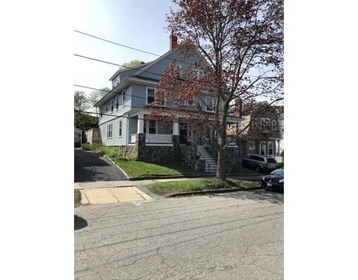 Building Photo - 133 Elmwood Rd