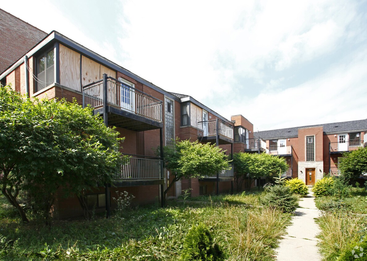 Building Photo - 7314-7322 N Winchester Ave