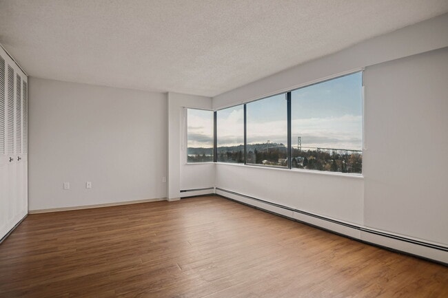 Living Space - International Plaza (Residential)