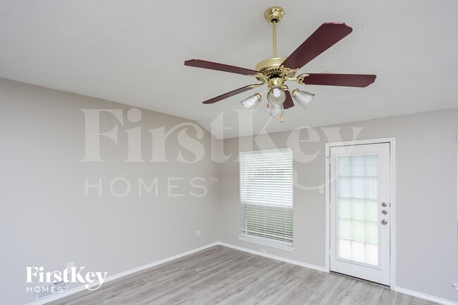 Building Photo - 433 Asbury Dr